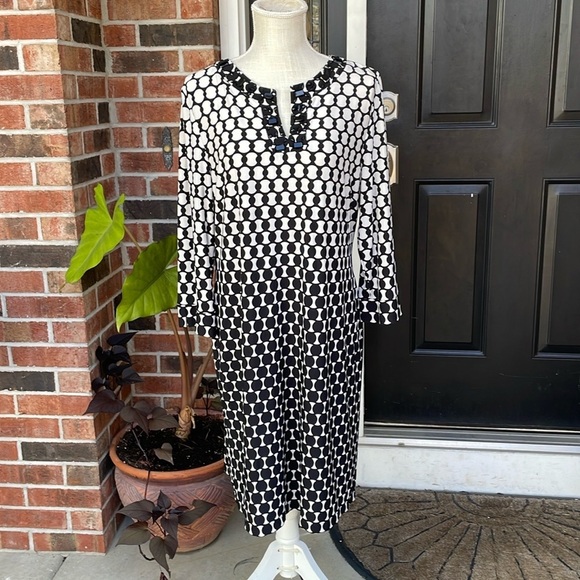 Chico’s Straight Stretch‎ Dot Dress - Picture 1 of 9